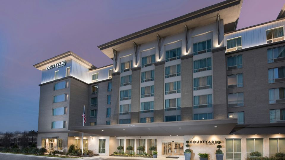 Courtyard Atlanta Alpharetta/Avalon Area