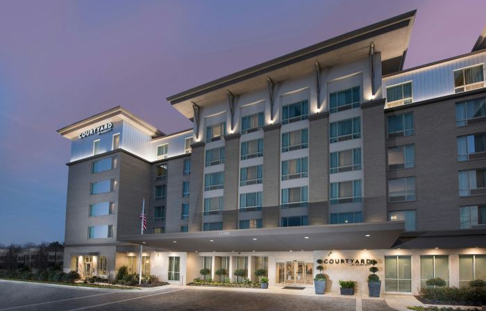 Courtyard Atlanta Alpharetta/Avalon Area