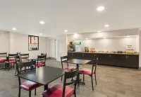 Red Roof Inn Chester - breakfast