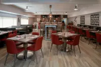 Four Points by Sheraton Dallas Arlington Entertainment District - breakfast