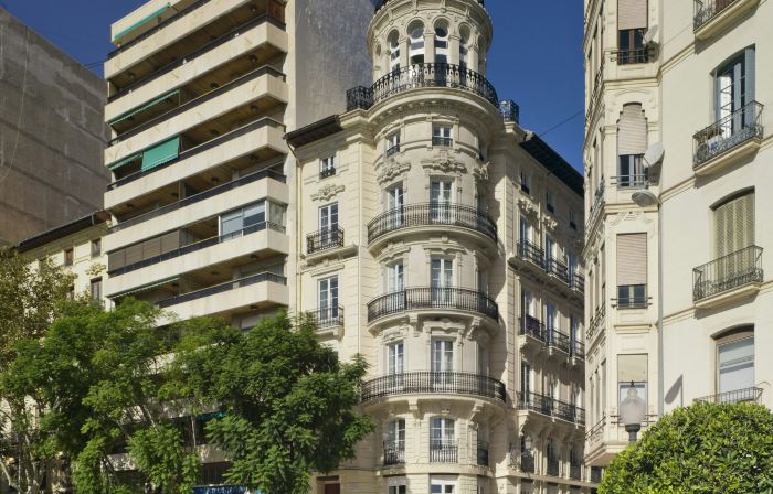 カーサ アルベロラ アリカンテ、キュリオ コレクション バイ ヒルトン