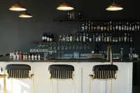Bowline Hotel - Bares