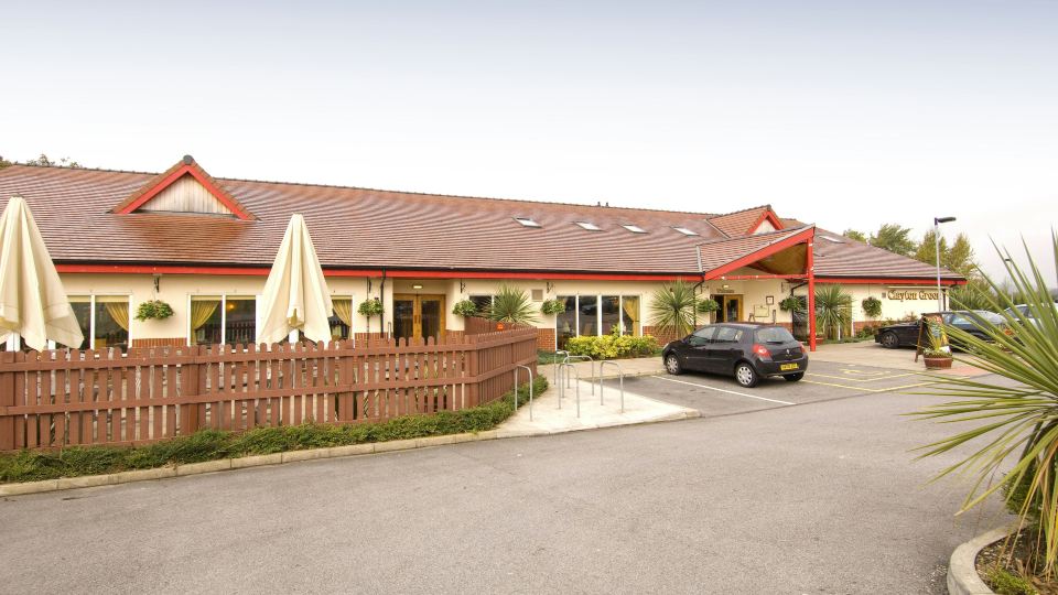 Premier Inn Oldham Central