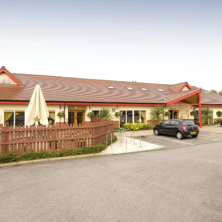 Premier Inn Oldham Central