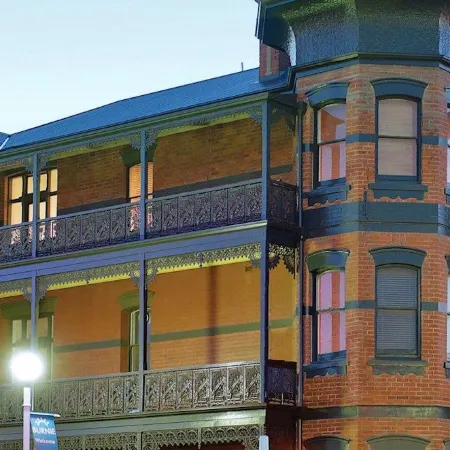 Ikon Hotel