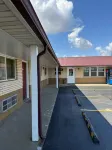 Deluxe Inn - parking