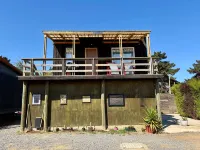 Nature Retreat Cabin Quintay: BBQ, Views & Parking - 2 ดาว