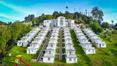 La Montana by Tgi Hotels near Wax World Museum