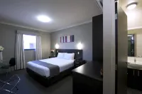 Best Western Blackbutt Inn Hotels in Adamstown Heights