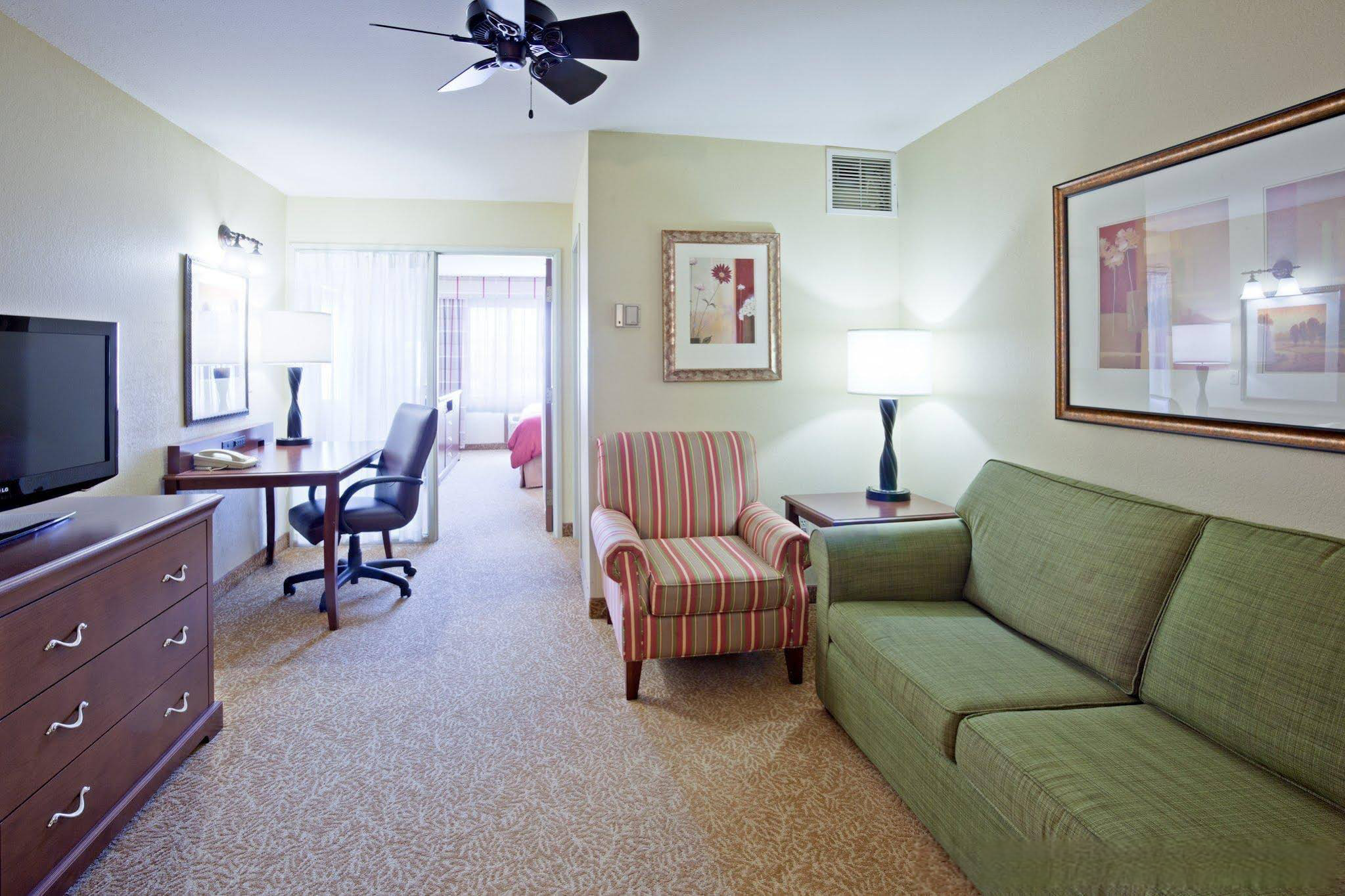 Country Inn & Suites by Radisson, Fargo, ND