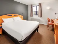 Ibis Chesterfield North - Barlborough فنادق في Palterton