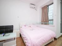 上海圣天地公寓 - 舒适明亮一室大床房