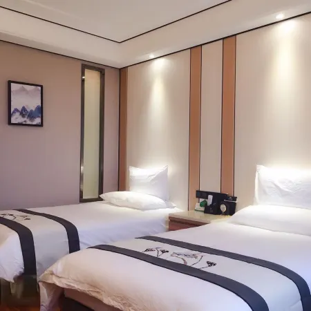 Jiyunlai Hotel Отели рядом с достопримечательностью «Правительство графства Цзимулу»