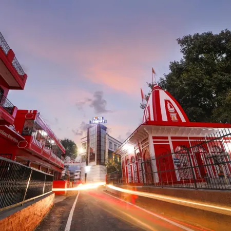 Hotel Trimurti