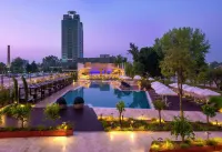Adana Hilton - Pools