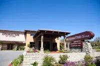 DoubleTree by Hilton Claremont Hotels near Pelota Park Rookie Field