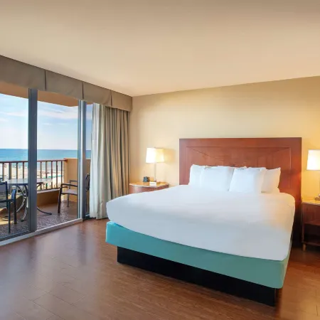 La Quinta Inn & Suites by Wyndham Cocoa Beach Oceanfront