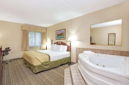 Baymont by Wyndham Louisville Airport South Hotels in Jefferson County
