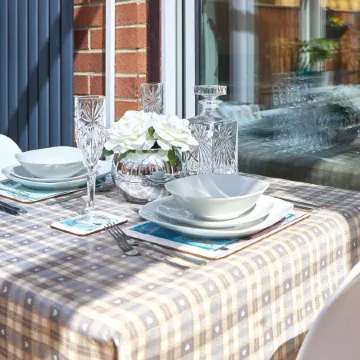 Host & Stay - Beatrice Little Duckling