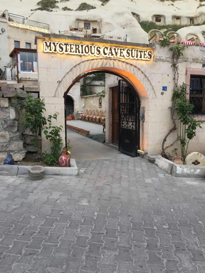 Mysterious Cave Suites