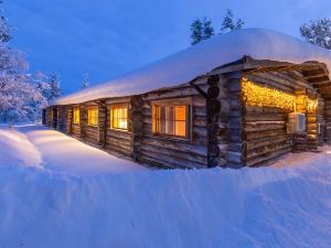 Kuukkeli Log Houses Aurora Resort