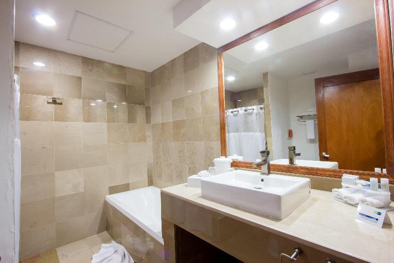 Holiday Inn Express Nuevo Laredo, an Ihg Hotel