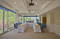 North Point Hotel