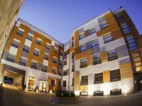 บูทีคโฮเทลส์ ทู เรโวลูจิ โรงแรมใกล้Piotrkowska Street