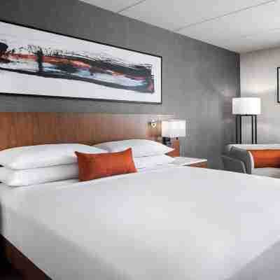 Delta Hotels Green Bay Rooms