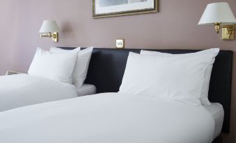 Wee Waif by Greene King Inns