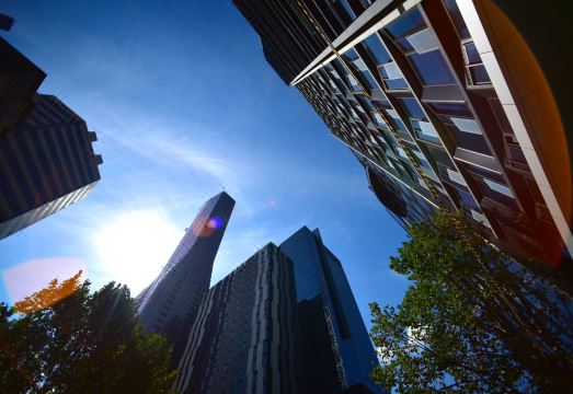 플래티넘 시티 서비스드 아파트먼츠 거실