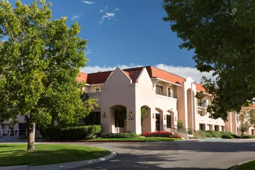 The Querque Hotel