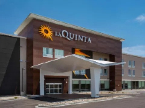 La Quinta Inn & Suites by Wyndham Limon Hoteles en Limón