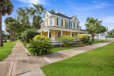 Coombs Inn & Suites Hôtels à : Apalachicola