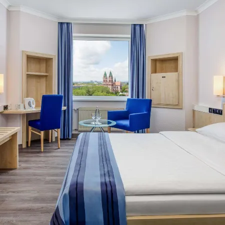 Hotel Freiburg City Center by Leonardo Hotels Отели рядом с достопримечательностью «Концертный зал Фрайбурга»