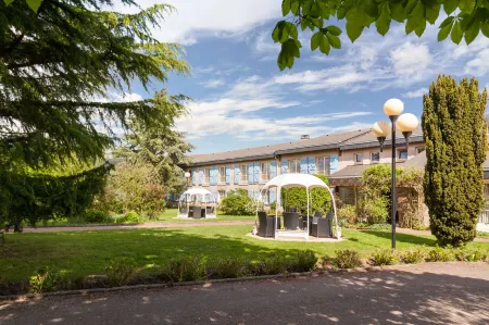 La Berteliere, the Originals Relais Отели в г. Котеврар