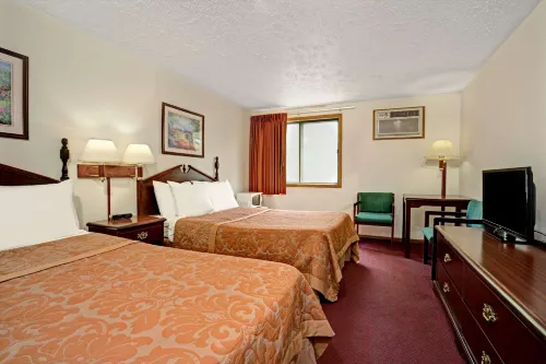 Super 8 by Wyndham Chaska Hotels in Chaska