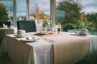 Cairngorm Guest House - parking