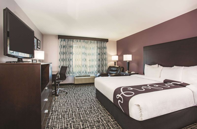 La Quinta Inn & Suites by Wyndham Russellville