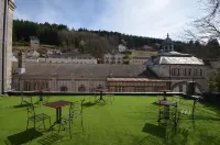 L'Empereur, sa Femme et le petit Prince Hotel a Saint-Nabord