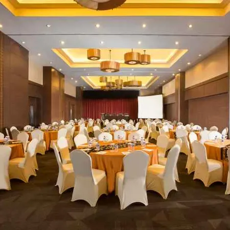Hotel Santika Bengkulu Отели в г. Бенгкулу