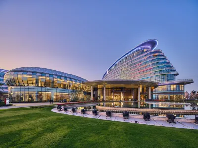 HUALUXE Nanjing Yangtze River by IHG Hotels in Pukou District