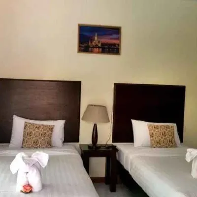 Ruean Narisara Resort Отели рядом с достопримечательностью «Автовокзал Sukhothai»