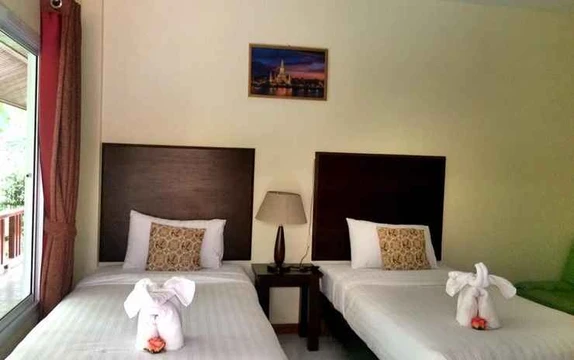 รูปภาพของRuean Narisara Resort