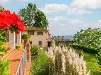 Appartamento Piccolo Hotel in zona S.S.D. Resco Reggello 1909