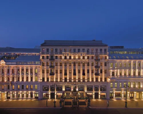 Corinthia Hotel St Petersburg アイス パレス周辺のホテル