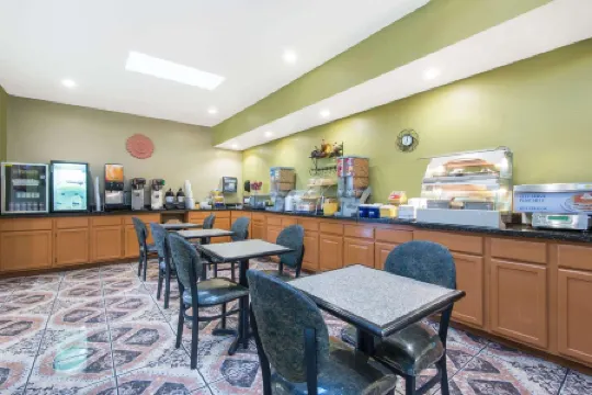 Days Inn by Wyndham Carlsbad