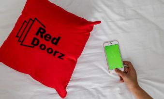 RedDoorz Apartment @ Batam Centre 3