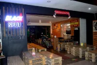 Jeng Tini Guest House