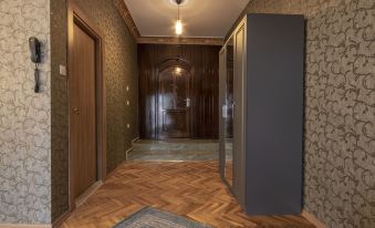 Ares Business Suit Hotel - Housity